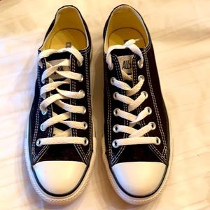 Converse All Star XO. Women’s Size 8. Men’s 6.